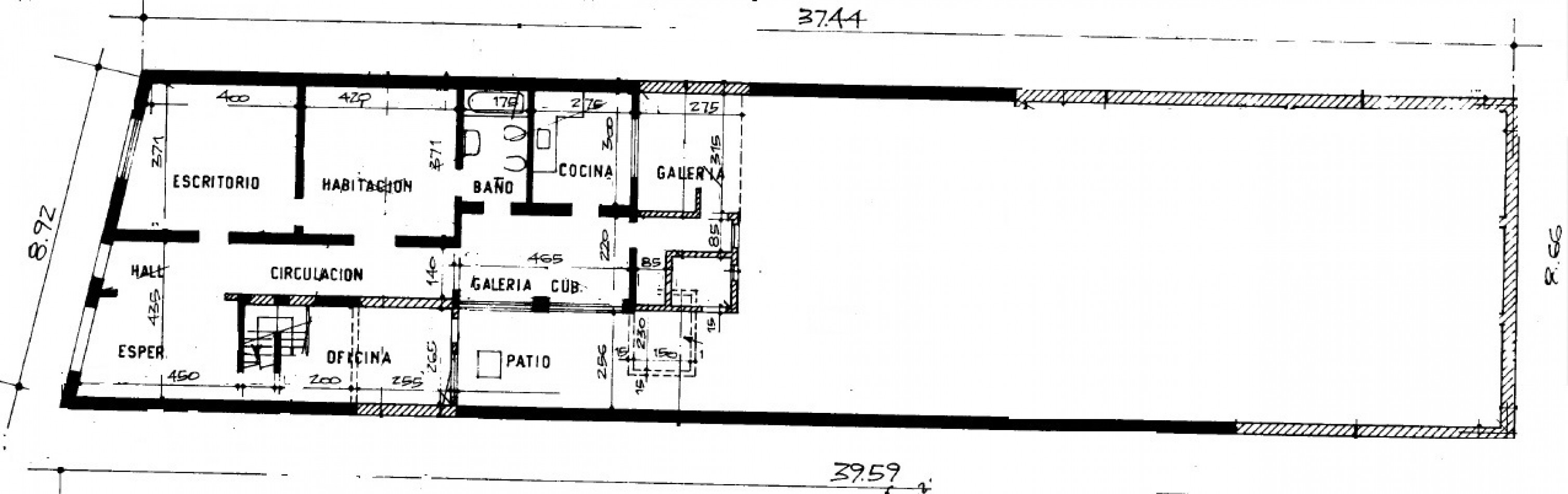 Uso comercial Eva Peron 6170 amplio terreno