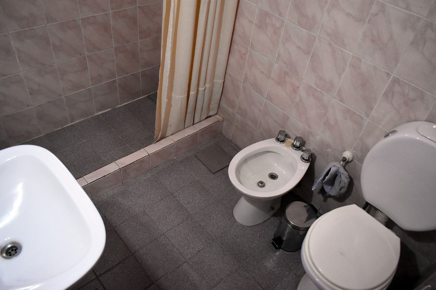 OPORTUNIDAD 2 CASAS Barrio godoy
