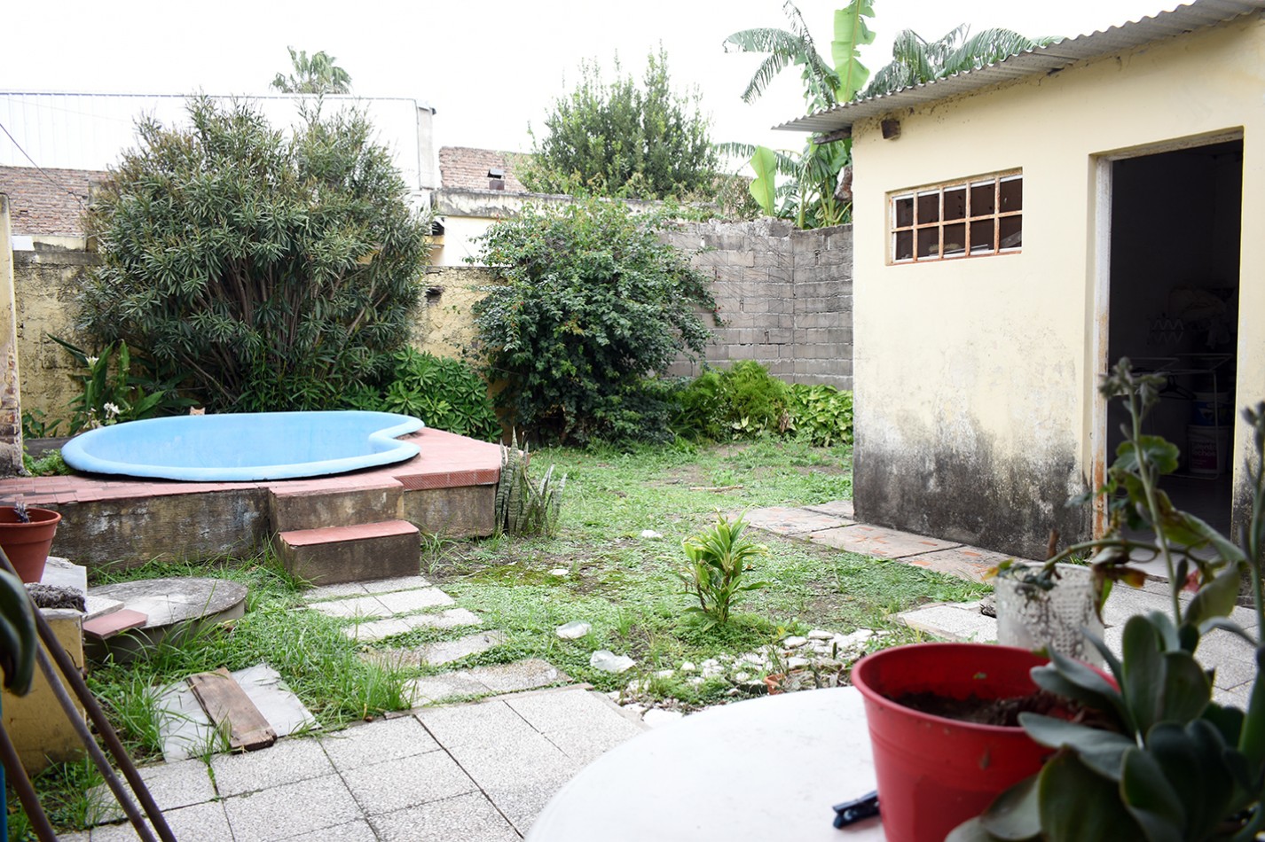 Casa 2 dormitorios garage patio Fisherton