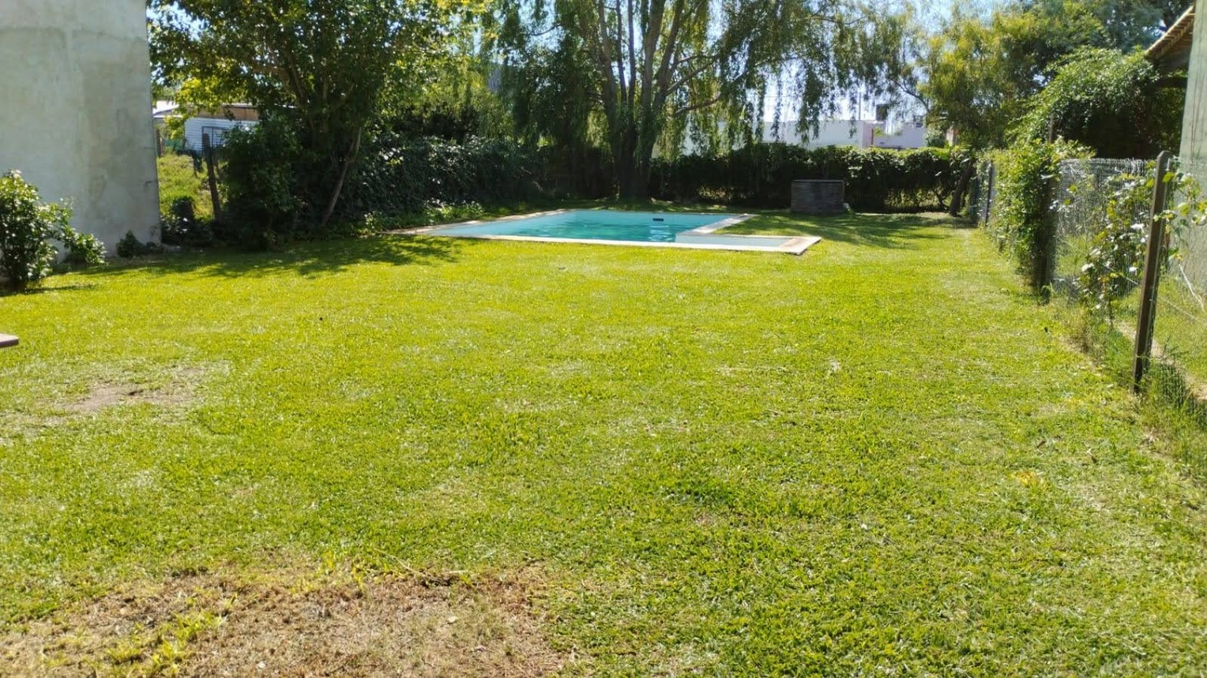 Terreno con pileta forestado Roldan