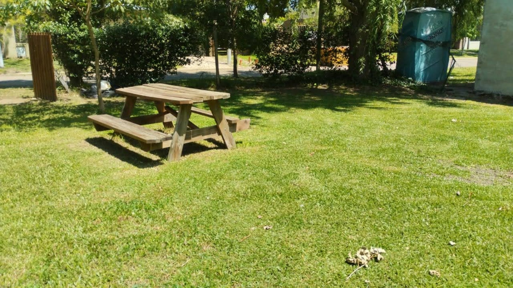 Terreno con pileta forestado Roldan