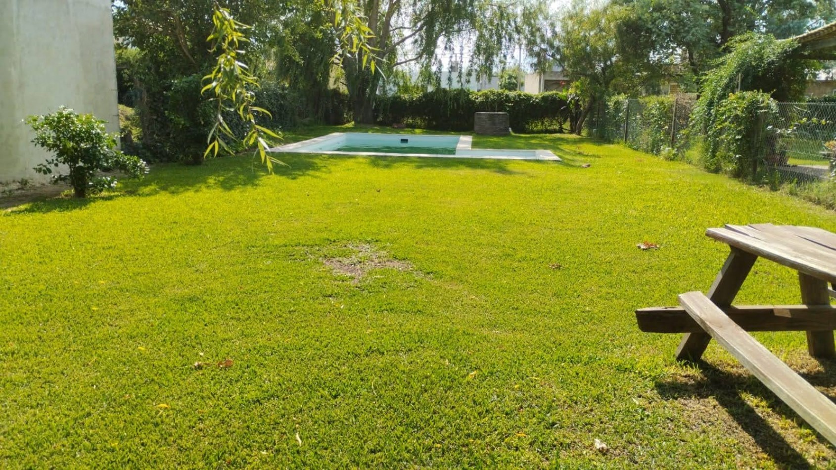 Terreno con pileta forestado Roldan
