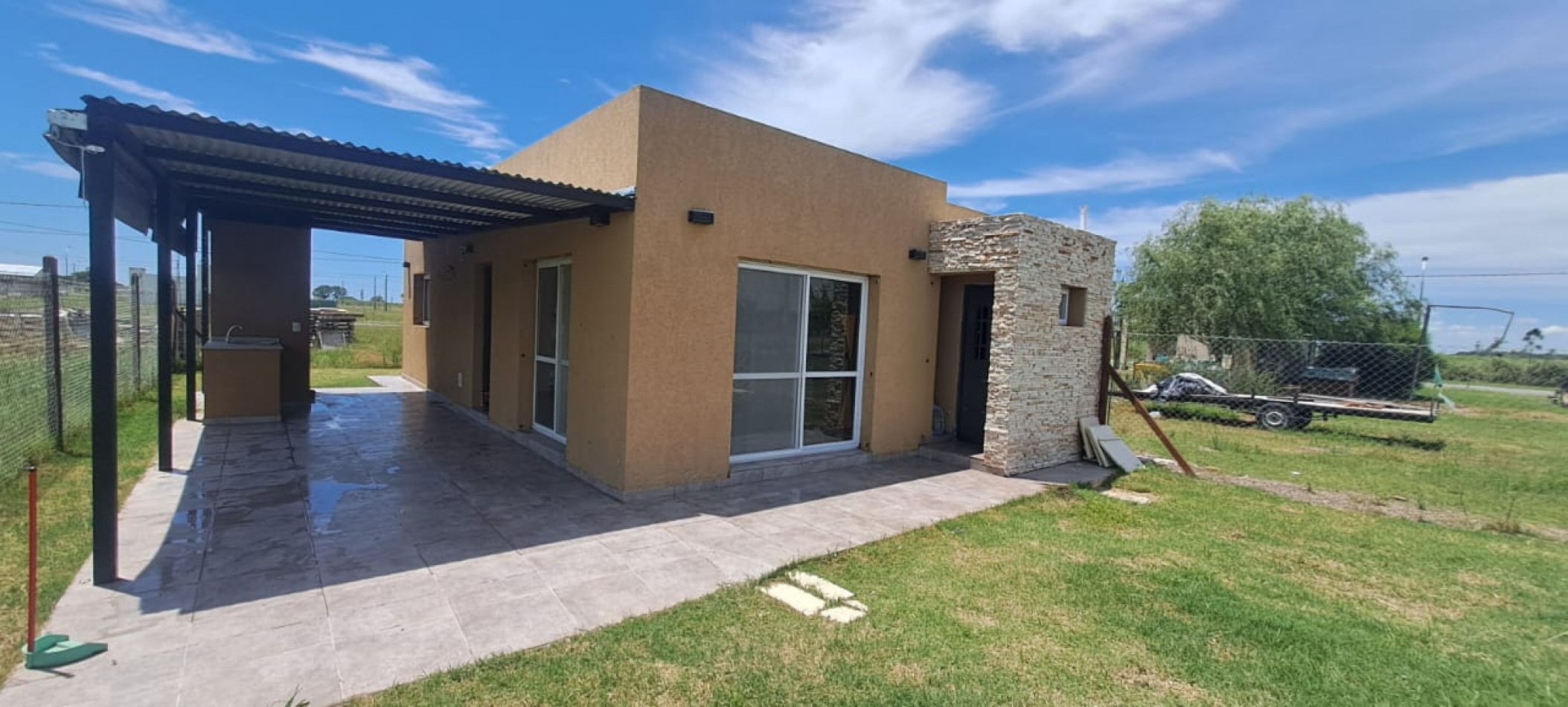 Casa a estrenar piscina Permuta Financiacion Piñero