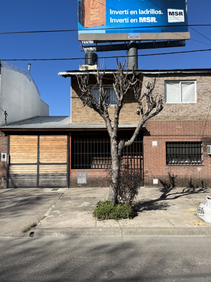 Venta en conjunto - Casa + Departamento en barrio Belgrano