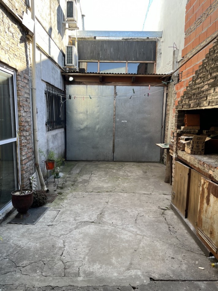 Venta en conjunto - Casa + Departamento en barrio Belgrano