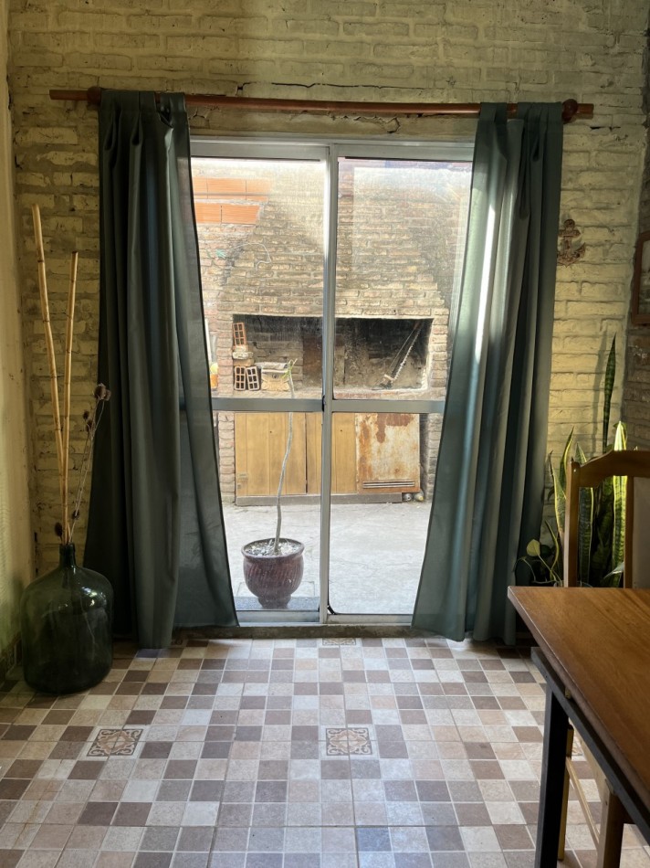 Venta en conjunto - Casa + Departamento en barrio Belgrano