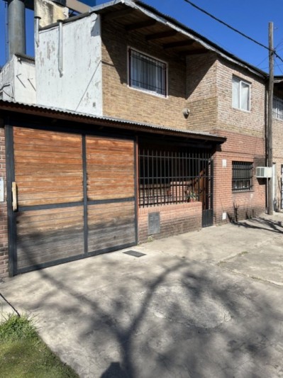 Venta en conjunto - Casa + Departamento en barrio Belgrano