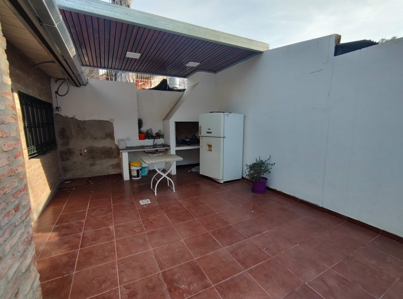 Uso comercial Eva Peron 6170 amplio terreno